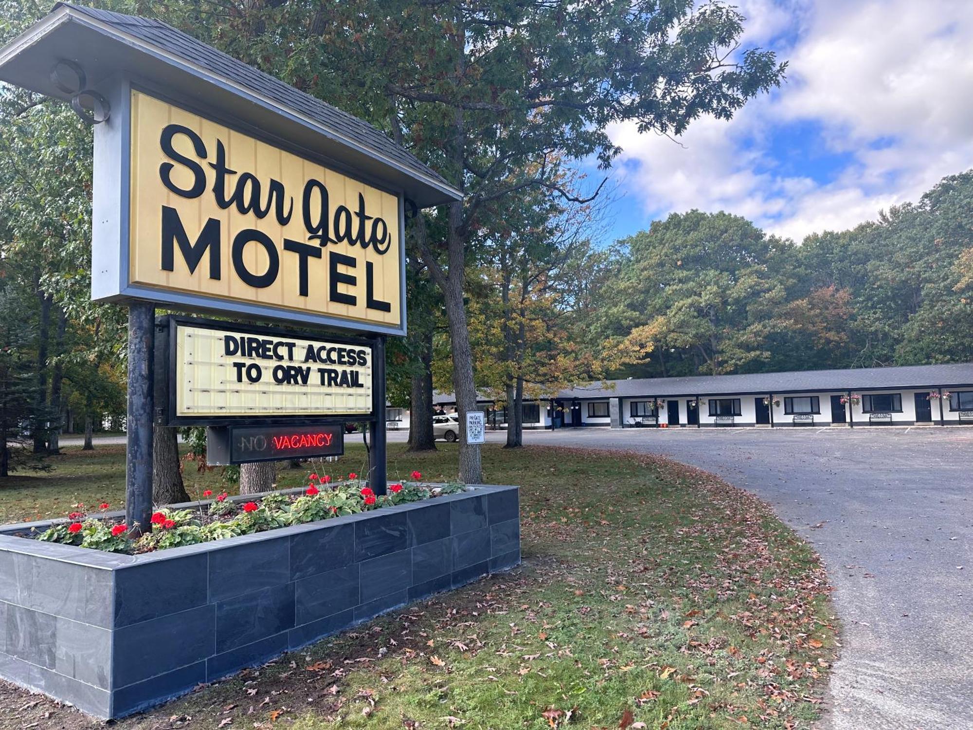 Star Gate Motel Индиан-Ривер Экстерьер фото